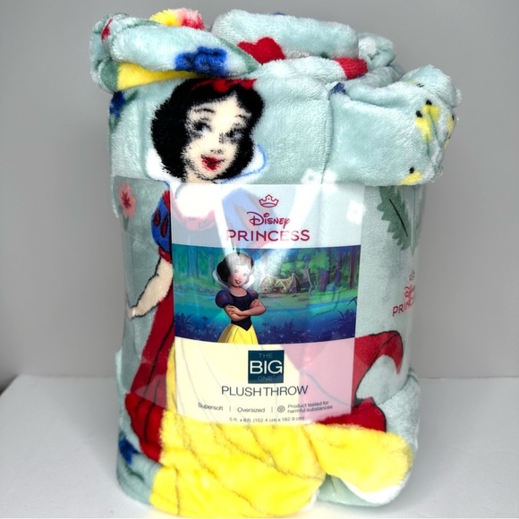 Disney Snow White Plush Throw Blanket 60 x 72 - Picture 2 of 5